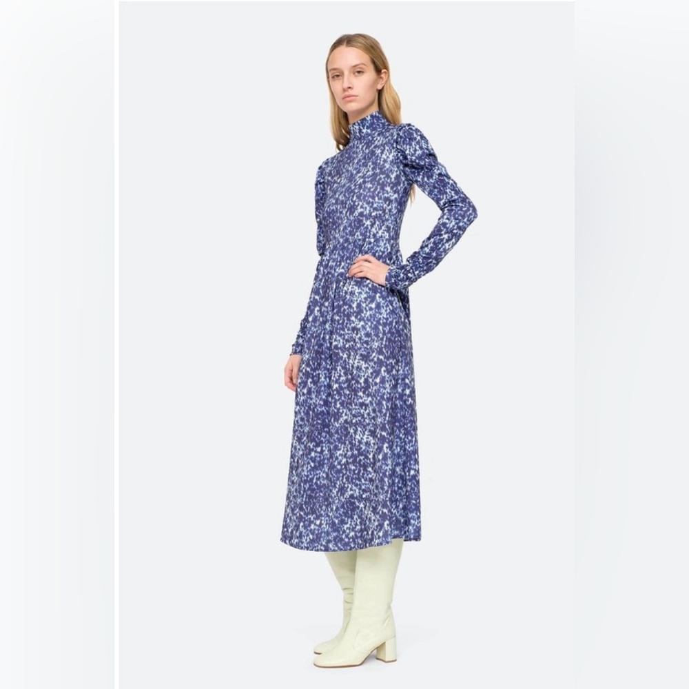 Elegant Blue Patterned Dress